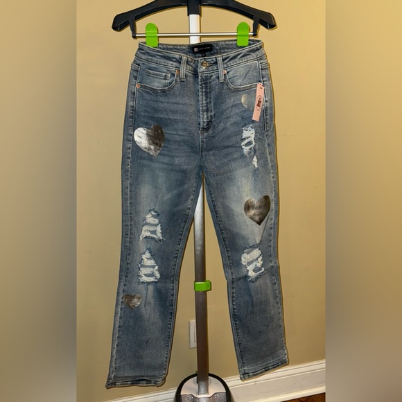 J646. Juicy Couture High Rise Blue relaxed denim w/ Vintage Distress size 2 NWT - Picture 1 of 8
